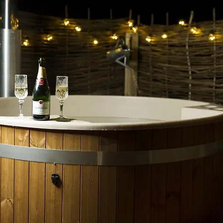 Barwise Pod, Tatil Evi *
